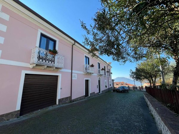 casa indipendente in vendita a Raviscanina