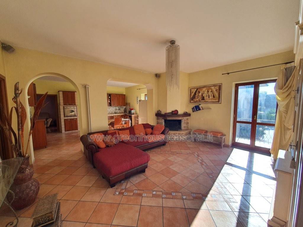 appartamento in vendita a Recale