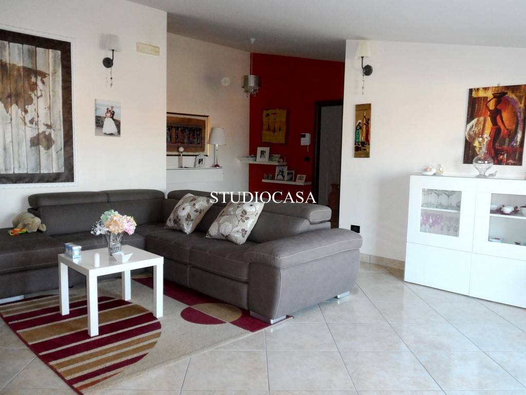 appartamento in vendita a Recale