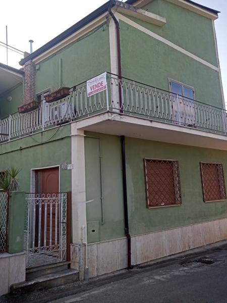 casa indipendente in vendita a Riardo