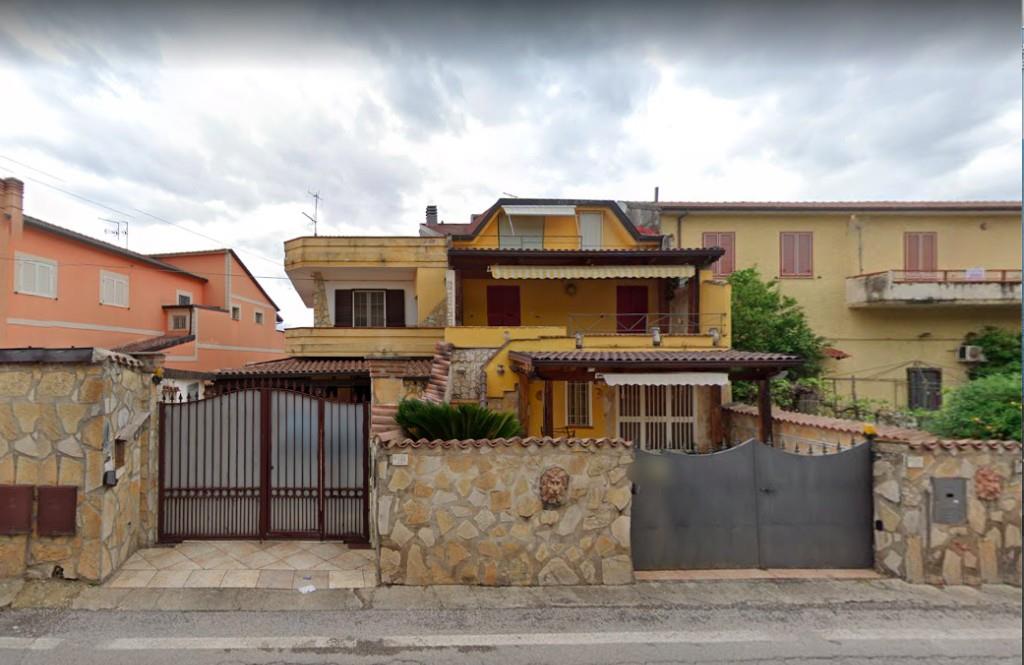 casa indipendente in vendita a Riardo