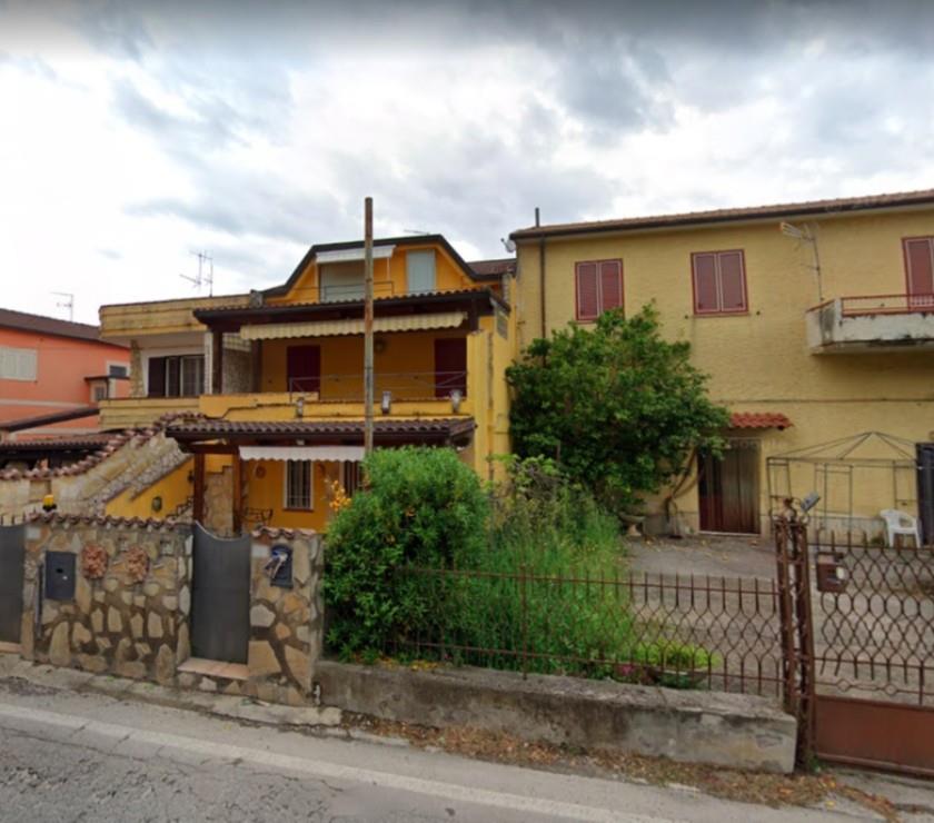 casa indipendente in vendita a Riardo