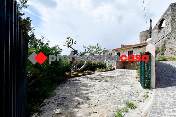 casa indipendente in vendita a Riardo