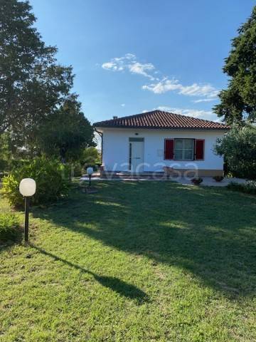 casa indipendente in vendita a Rocca d'Evandro in zona Camino