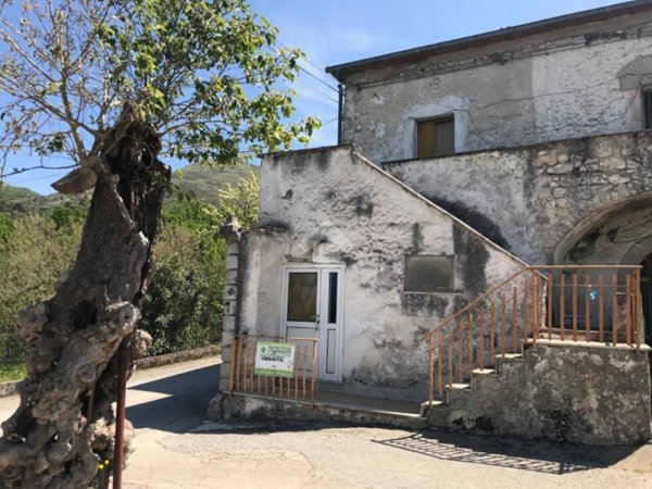 casa indipendente in vendita a Rocca d'Evandro in zona Camino