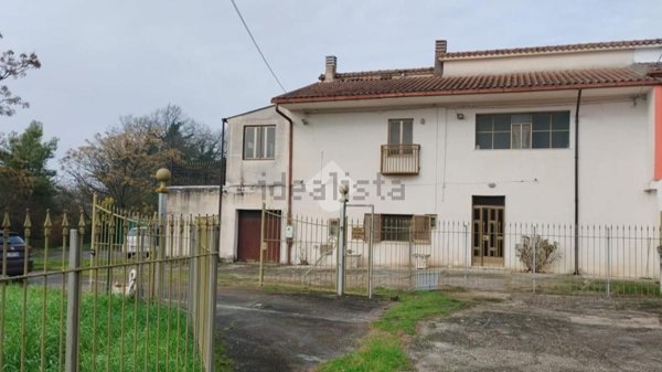 casa semindipendente in vendita a Rocca d'Evandro