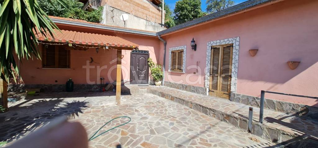 casa indipendente in vendita a Rocca d'Evandro in zona Camino