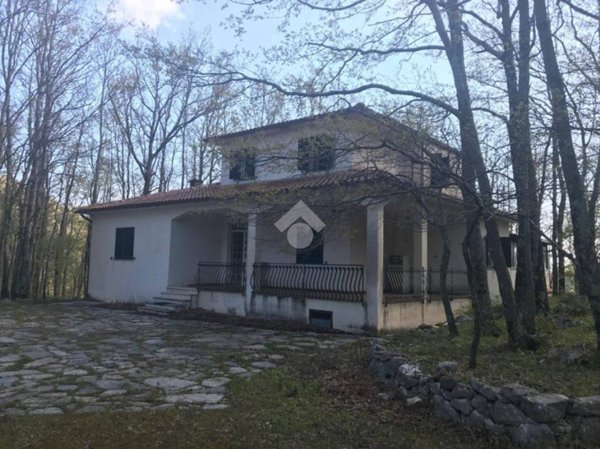 casa indipendente in vendita a Rocca d'Evandro in zona Vallevona