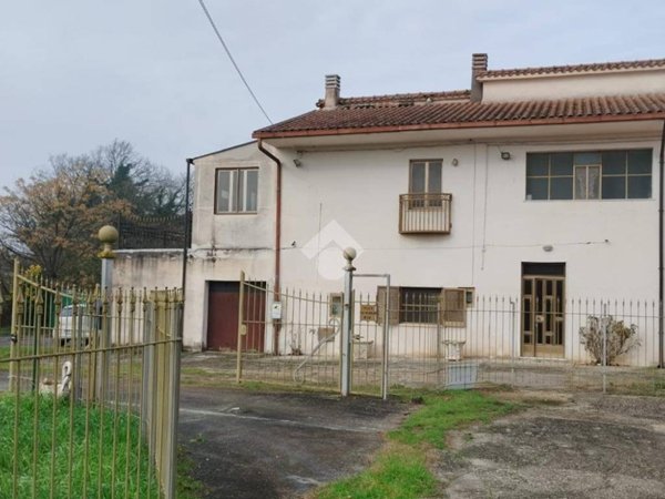 casa semindipendente in vendita a Rocca d'Evandro