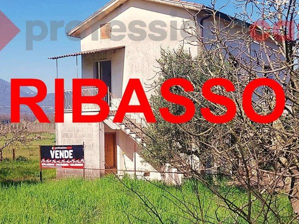 casa indipendente in vendita a Rocca d'Evandro in zona Camino