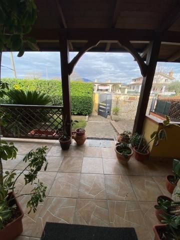 casa indipendente in vendita a Rocca d'Evandro