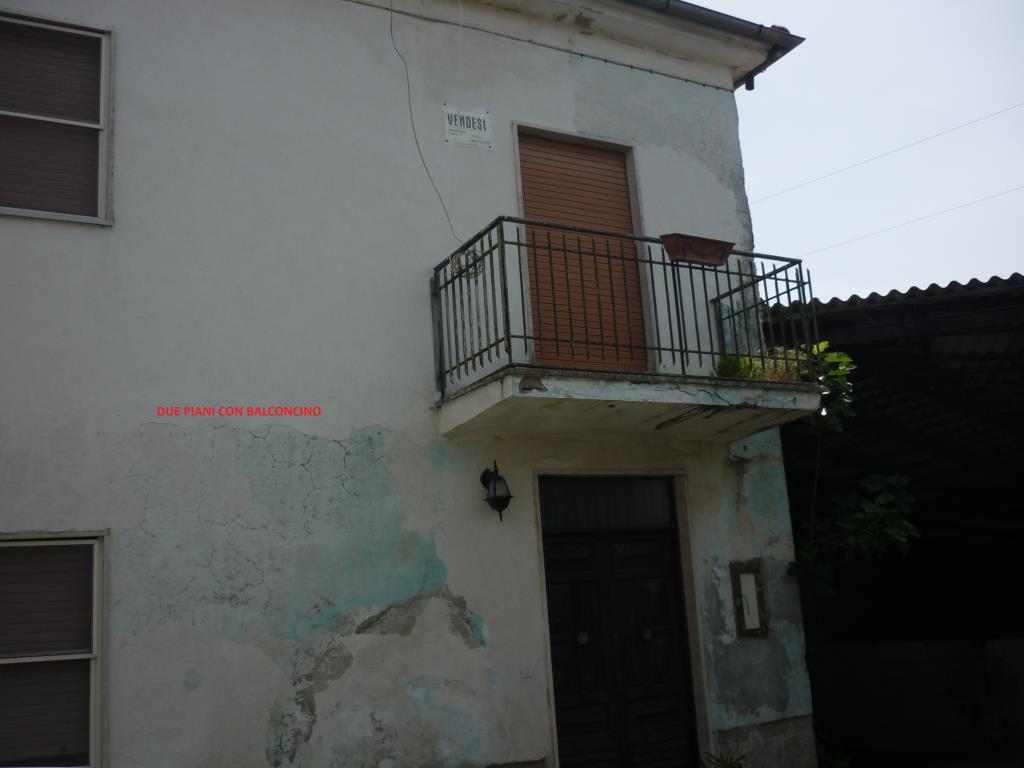 casa indipendente in vendita a Rocca d'Evandro