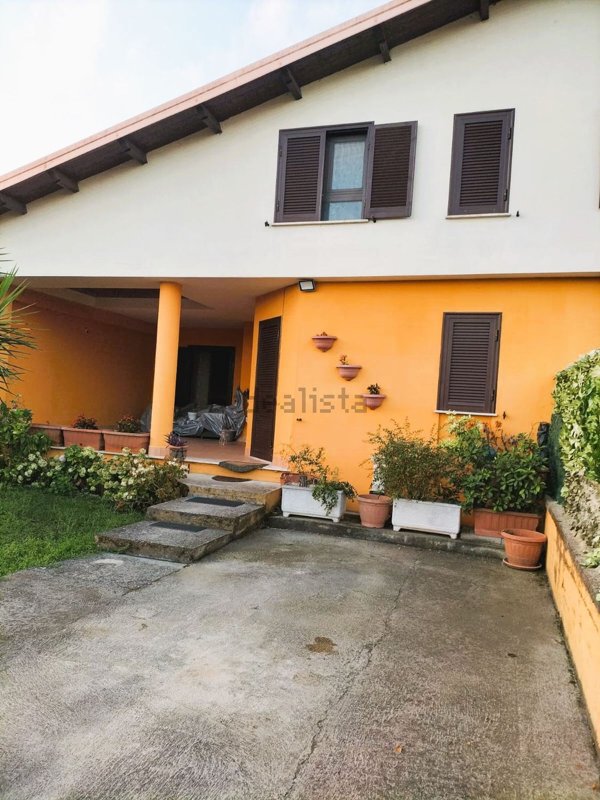 casa indipendente in vendita a Rocca d'Evandro