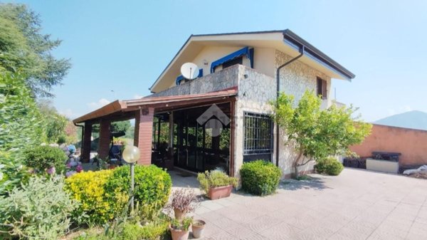 casa indipendente in vendita a Rocca d'Evandro in zona Casamarina