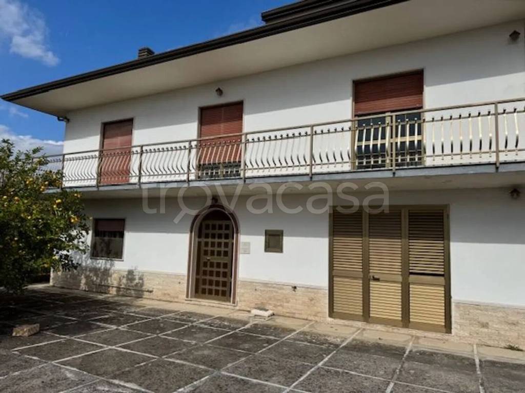 casa indipendente in vendita a Rocca d'Evandro in zona Bivio Mortola