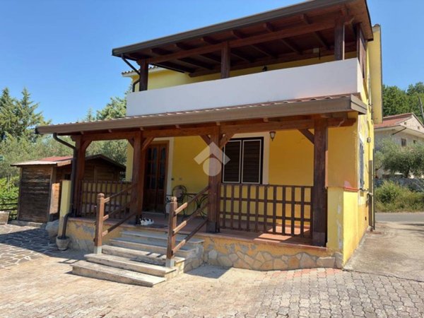casa indipendente in vendita a Rocca d'Evandro in zona Centro Storico