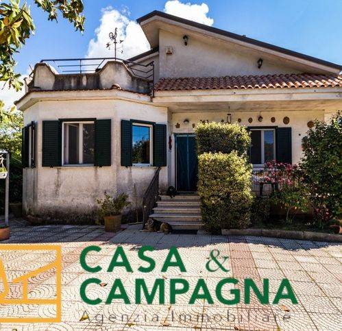 casa indipendente in vendita a Roccamonfina