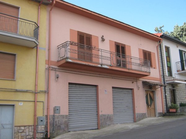 casa indipendente in vendita a Roccamonfina