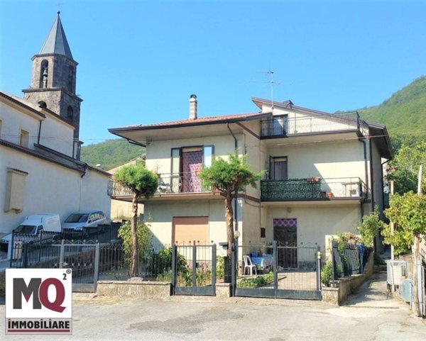 casa indipendente in vendita a Roccamonfina