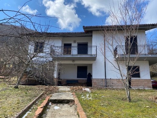 casa indipendente in vendita a Roccamonfina
