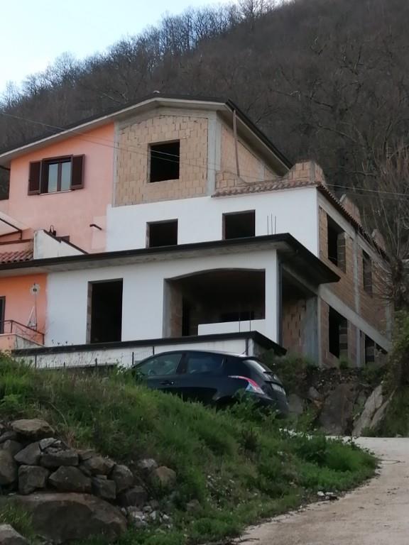 casa indipendente in vendita a Roccamonfina