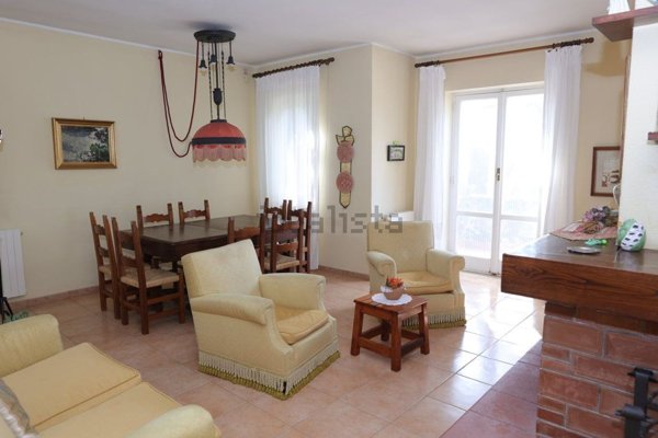 casa indipendente in vendita a Roccamonfina