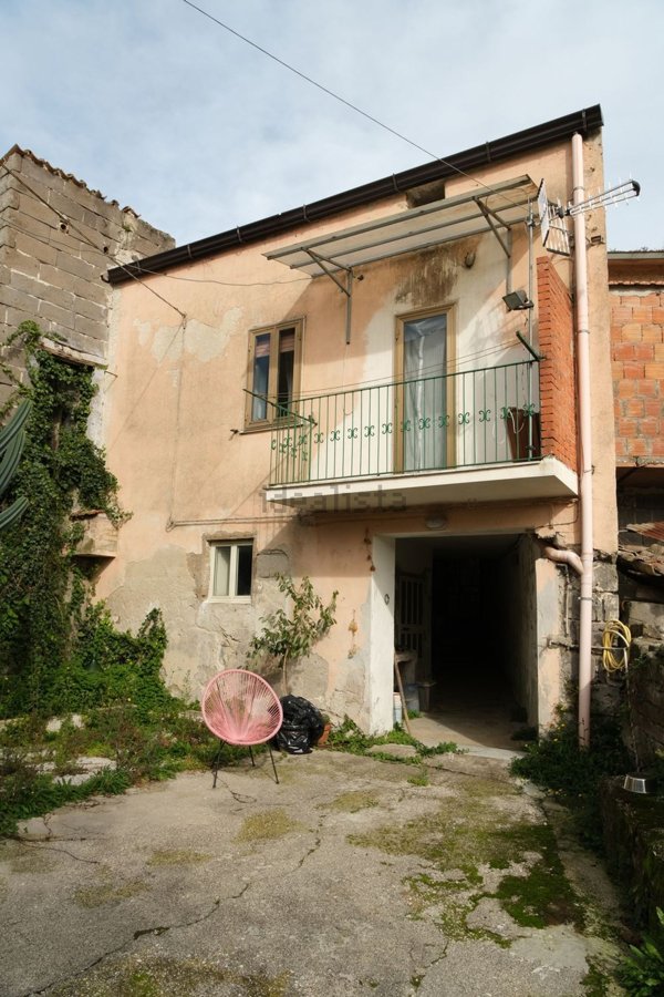 casa indipendente in vendita a Roccamonfina