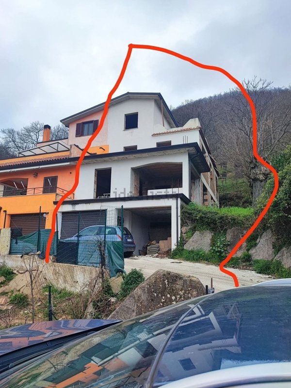 casa indipendente in vendita a Roccamonfina