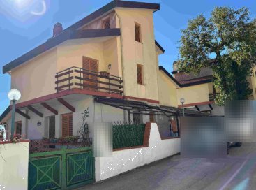 casa indipendente in vendita a Roccamonfina