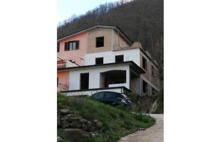 casa indipendente in vendita a Roccamonfina