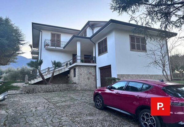 casa indipendente in vendita a Roccaromana