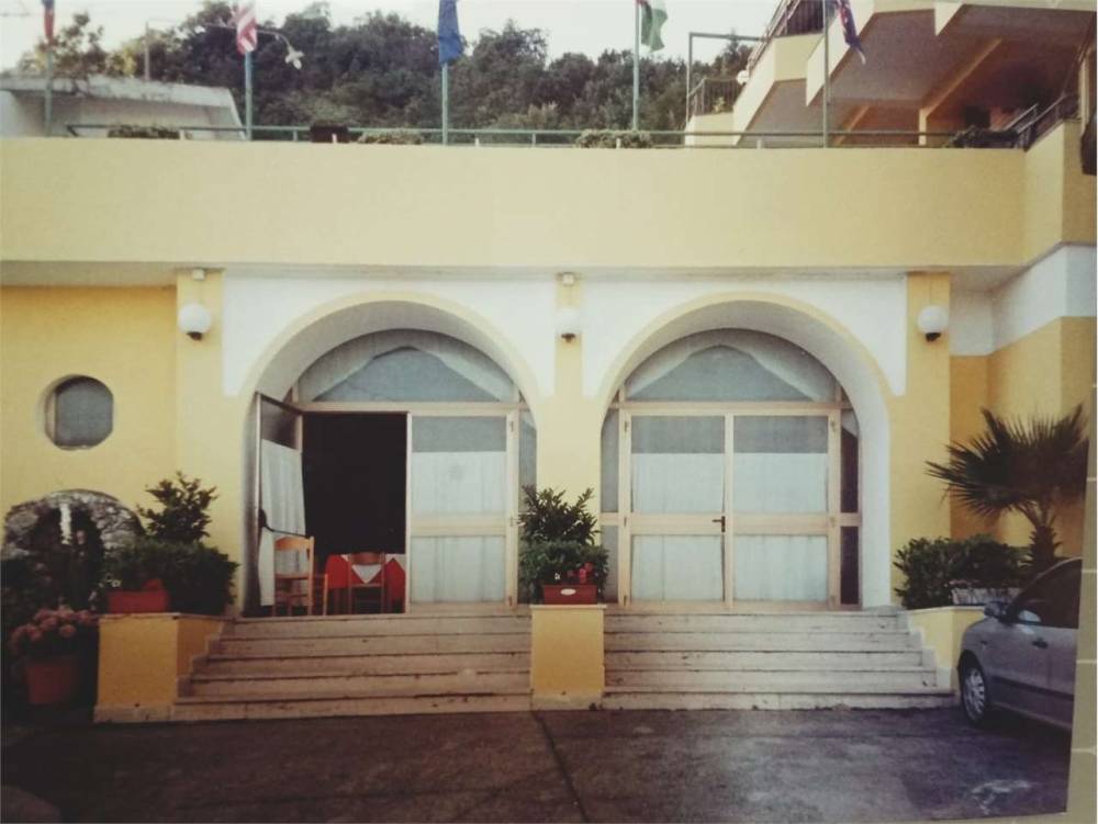 intera palazzina in vendita a Rocchetta e Croce
