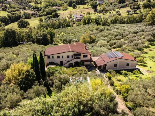 casa indipendente in vendita a Ruviano in zona Alvignanello