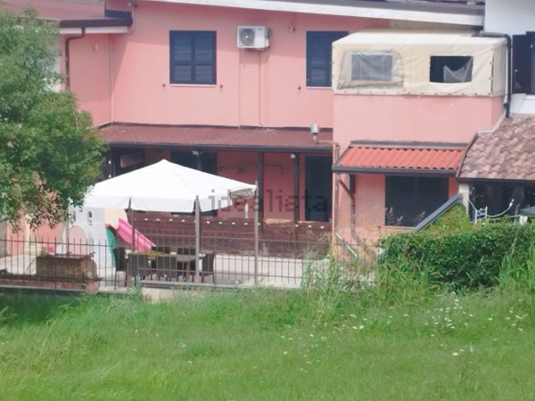 casa indipendente in vendita a Ruviano