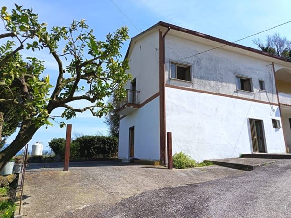 casa indipendente in vendita a Ruviano