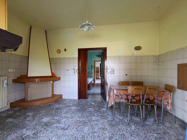 pentavano in vendita a Ruviano