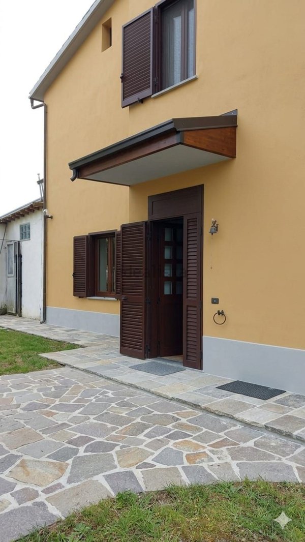 casa semindipendente in vendita a Ruviano