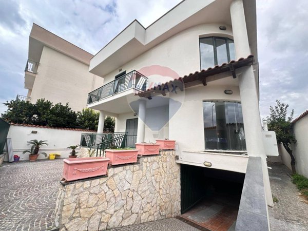 casa indipendente in vendita a San Cipriano d'Aversa