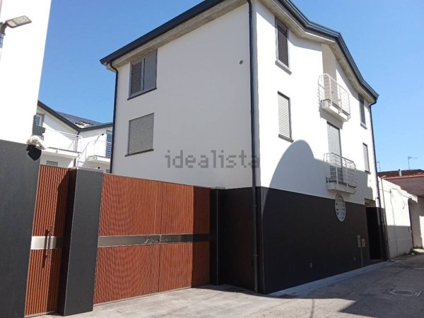 casa indipendente in vendita a San Cipriano d'Aversa