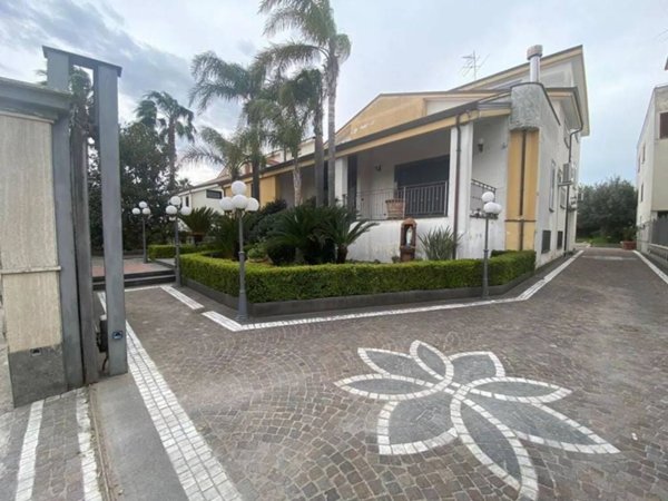 casa indipendente in vendita a San Cipriano d'Aversa