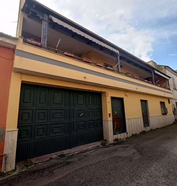 casa indipendente in vendita a San Cipriano d'Aversa