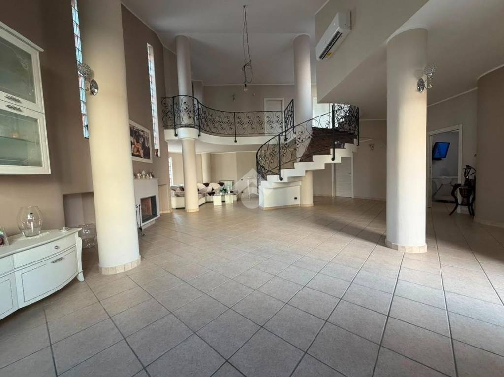 casa indipendente in vendita a San Cipriano d'Aversa
