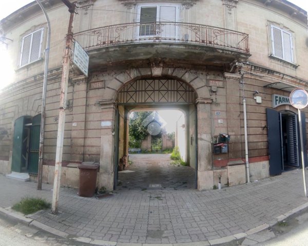 locale commerciale in vendita a San Felice a Cancello in zona Botteghino
