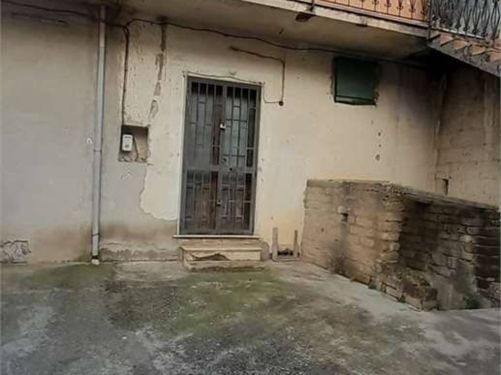 casa semindipendente in vendita a San Felice a Cancello in zona Talanico
