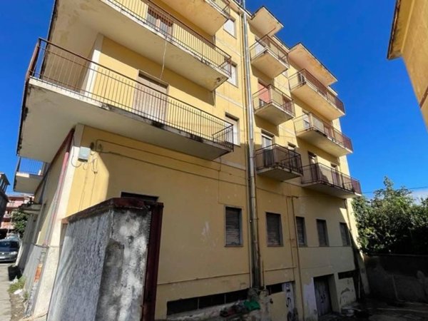 intera palazzina in vendita a San Felice a Cancello