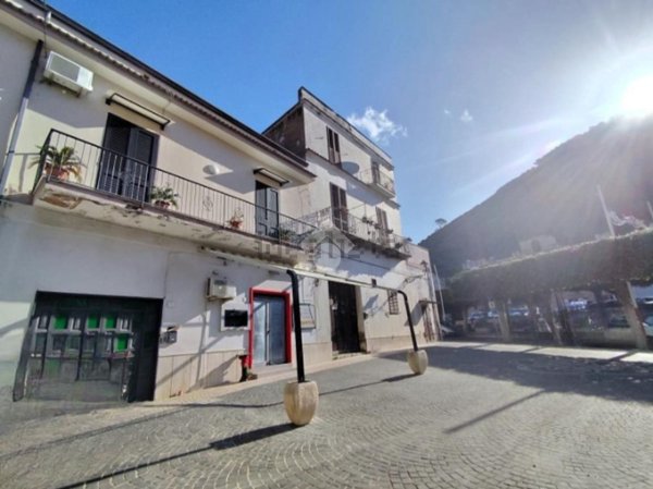 quadrivano in vendita a San Felice a Cancello