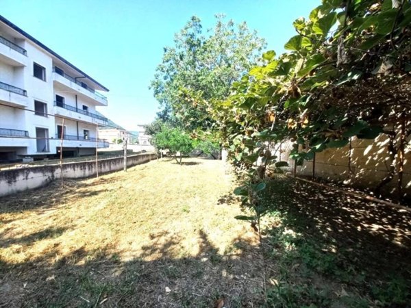 intera palazzina in vendita a San Felice a Cancello