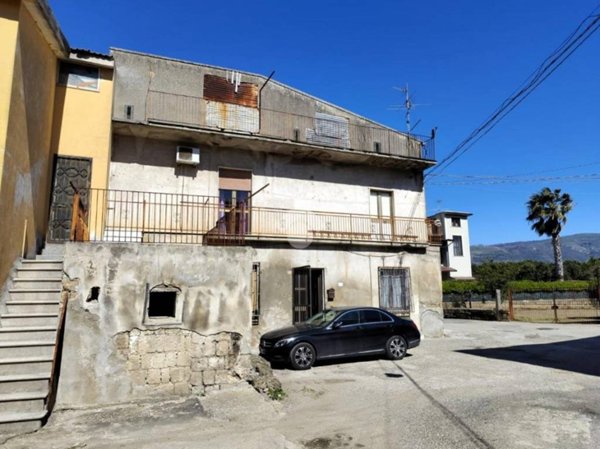casa indipendente in vendita a San Felice a Cancello