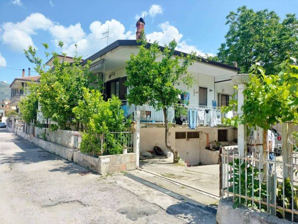 casa indipendente in vendita a San Felice a Cancello