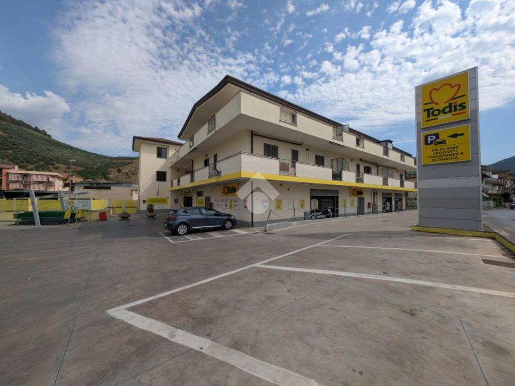 negozio in vendita a San Felice a Cancello